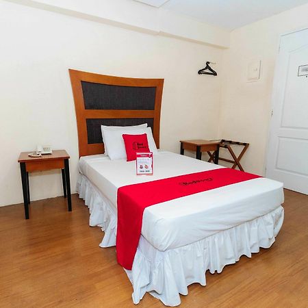 Reddoorz @ Amorsolo Makati Makati City Zewnętrze zdjęcie