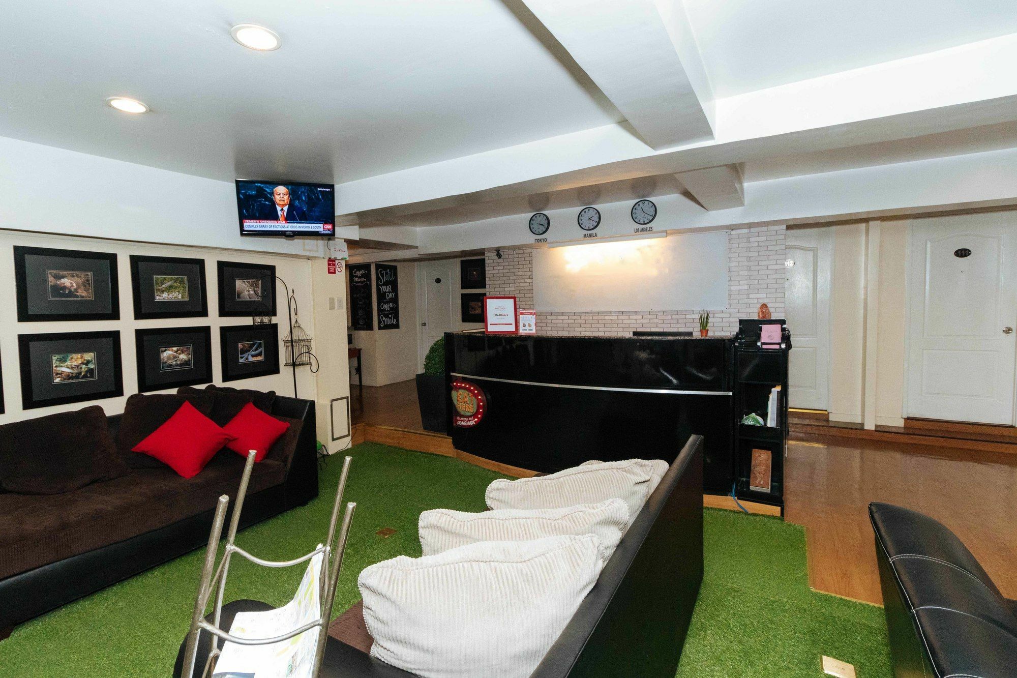 Reddoorz @ Amorsolo Makati Makati City Zewnętrze zdjęcie