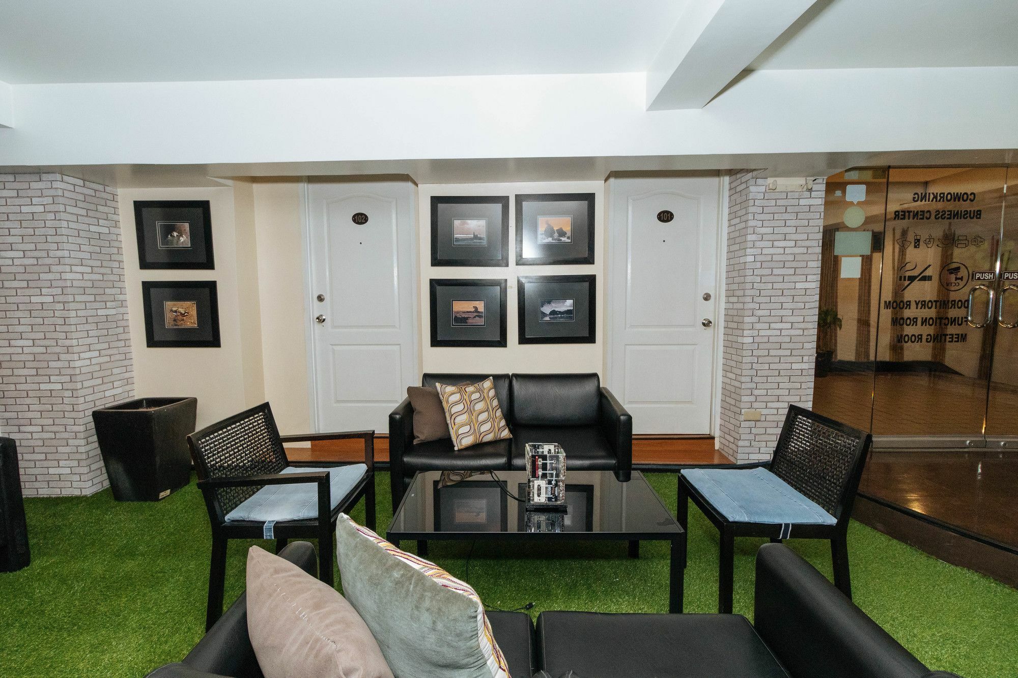 Reddoorz @ Amorsolo Makati Makati City Zewnętrze zdjęcie