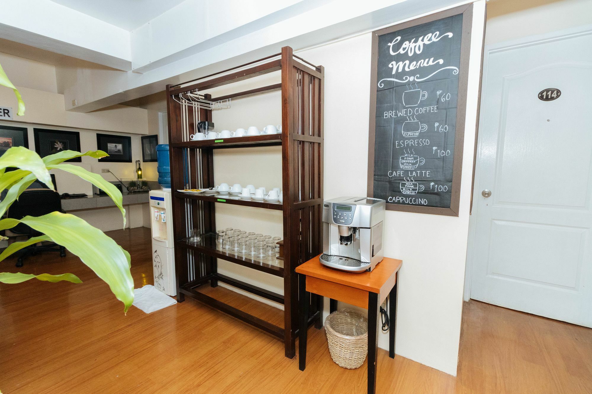 Reddoorz @ Amorsolo Makati Makati City Zewnętrze zdjęcie