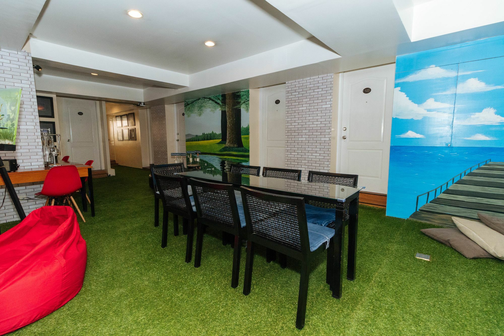 Reddoorz @ Amorsolo Makati Makati City Zewnętrze zdjęcie